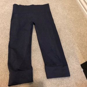 Lululemon dark blue high waisted crop pants